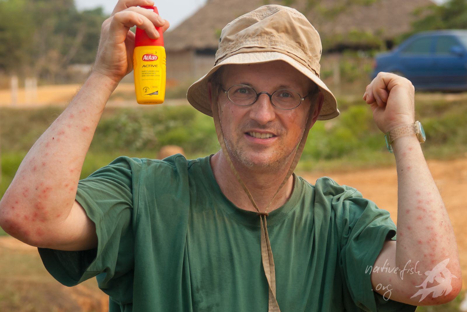 Das Wort aktiv hatten die kleinen Biester wohl ernst genommen. Am späten Nachmittag waren die Gnitzen extrem aktiv und liessen meinen Unterarmen keine Chance. (Bildquelle: Stefan K. Hetz, native-fish.org) Mücken und Stiche